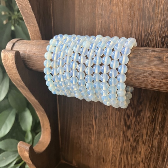 Opalite Bracelet (One) - Picture 1 of 4